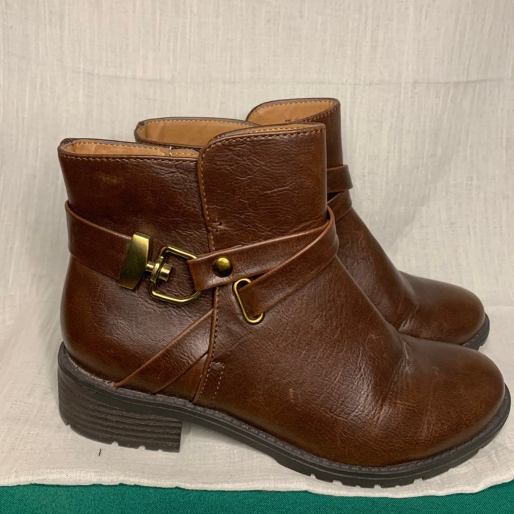 Croft and barrow booties size 7